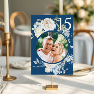 Romantisches Dusty Blue Floral Wedding Foto Tischnummer