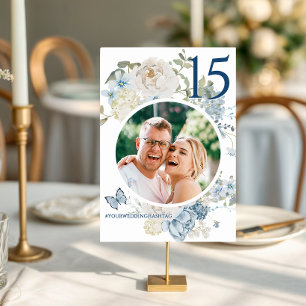 Romantisches Dusty Blue Floral Wedding Foto Tischnummer