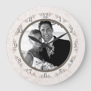Romantisches Elfenbein-Hochzeitsskallop-Foto Große Wanduhr