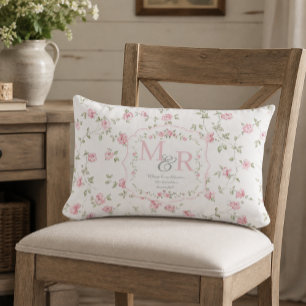 Romantisches florales Monogramm   Vintage Cottagec Lendenkissen