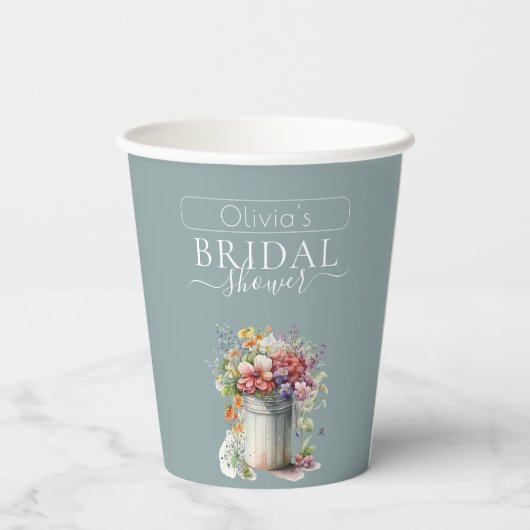 Romantisches Frühlingsblumen Vase Brautparty Pappbecher (Rückseite)