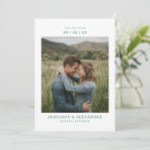 Romantisches grünes Foto Save The Date (Stehend Vorderseite)