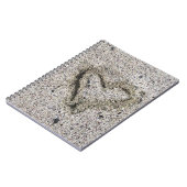 Romantisches Herz im Sand Notizblock (Linke Seite)