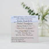 Romantisches Herz in Sandstrand Hochzeit Einladung (Stehend Vorderseite)