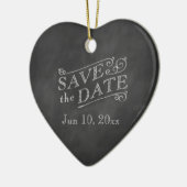 Romantisches Herz Save the Date auf Tafel Keramik Ornament (Links)