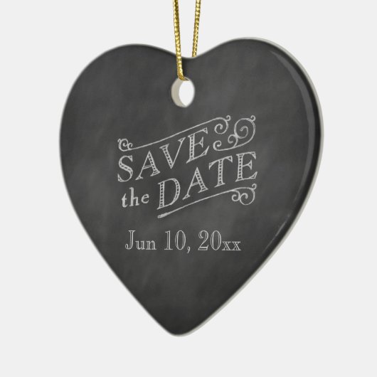 Romantisches Herz Save the Date auf Tafel Keramik Ornament (Links)
