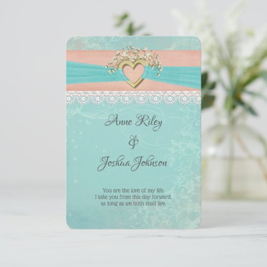 Romantisches Hochzeitsherz und Band Einladung (Stehend Vorderseite)