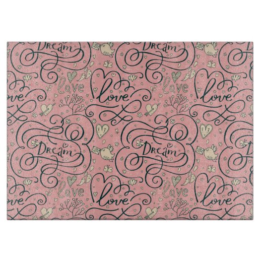 Romantisches Muster mit Herzen und Vögeln Schneidebrett (Vorderseite)