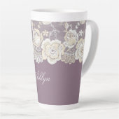 Romantisches Orchid Lila florales Brautparty Milchtasse (Rechte Ecke)