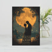 Romantisches Paar im goldenen Mondschein. Einladung (Stehend Vorderseite)