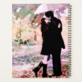 Romantisches Paar in Liebe Küssen im Regen Planer (Rückseite)