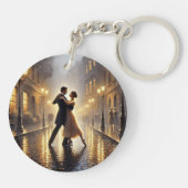 Romantisches Paar tanzt im Regen Schlüsselanhänger (Rückseite)
