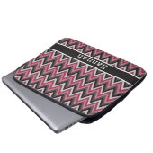 Romantisches Rosa Braun Zickzack mit Name Laptopschutzhülle (Vorne Knopf)