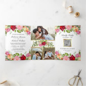 Romantisches Rosa und Rote Rosen QR Code Hochzeit Dreifach Gefaltete Einladung (Innenseite)
