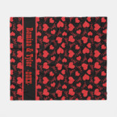Romantisches Schwarz-Rotes Herzmuster Fleecedecke (Vorderseite (Horizontal))