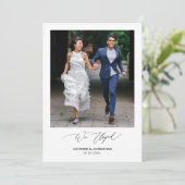 Romantisches Schwarzes Skript, Hochzeitsfeier Einladung (Stehend Vorderseite)