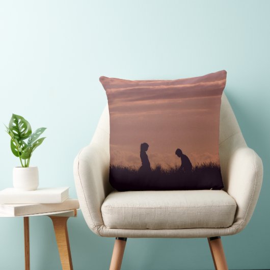 Romantisches Silhouette-junge Kissen (Stuhl )