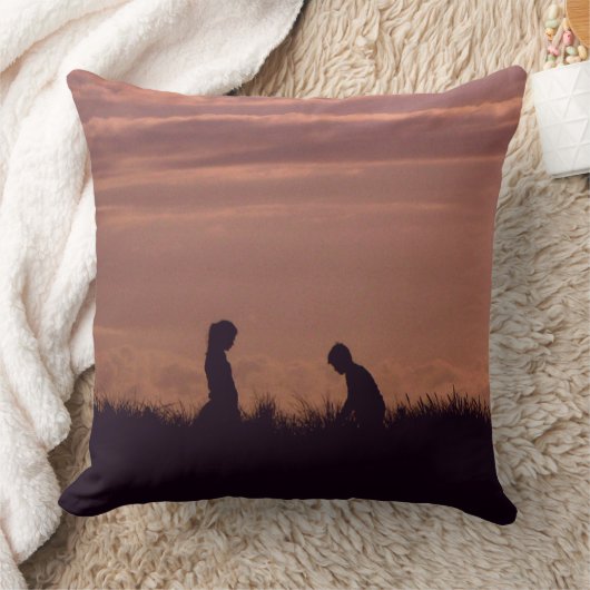 Romantisches Silhouette-junge Kissen (Decke)
