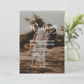 Romantisches stylisches Script Overlay-Foto Hochze Einladung (Stehend Vorderseite)