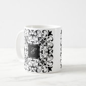 Romantisches verziertes Schwarzweiss-Monogramm Kaffeetasse (Vorderseite Links)