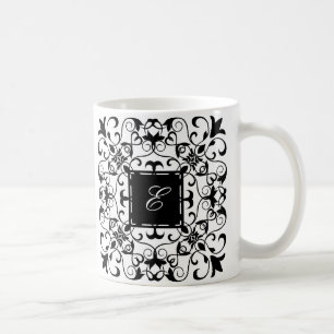 Romantisches verziertes Schwarzweiss-Monogramm Kaffeetasse