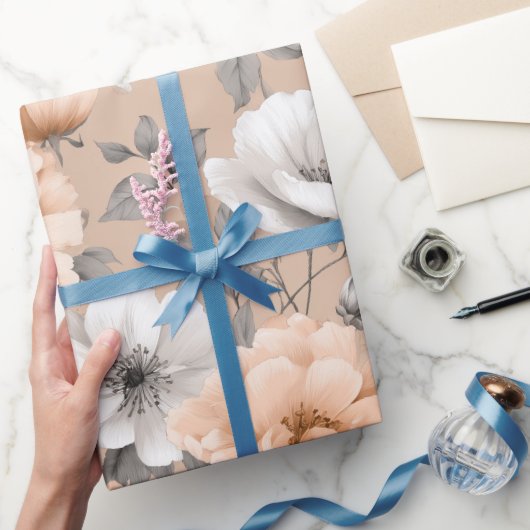 Romantisches weiches Pfirsichblüten weißes Blumenm Geschenkpapier (Schenken)