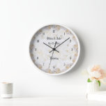 Romantisches Weißrosen Hochzeitsgeschenk rund um d Uhr<br><div class="desc">Die Königin unter den Blume - die Rose! Delikate Rose wunderbares Hochzeitsgeschenk oder Hochzeitsjubiläum! Entworfen von Marions Artwork. Sie können das Design anpassen oder auf ein anderes Produkt übertragen! Text hinzufügen,  Größe ändern und mehr!</div>