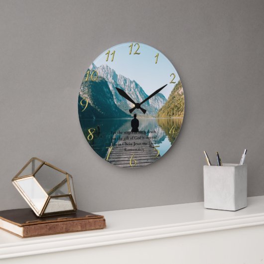 Römer 6:23 sitzen auf dem Dock Gold Große Wanduhr (Büro)