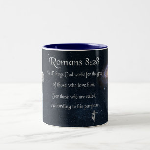 Römer 8,28 christlicher Bibelvers Zweifarbige Tasse