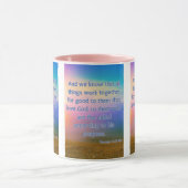 Römer 8:28 KJV Bibelverse Pic Two-Tone Tasse (Zentrum)
