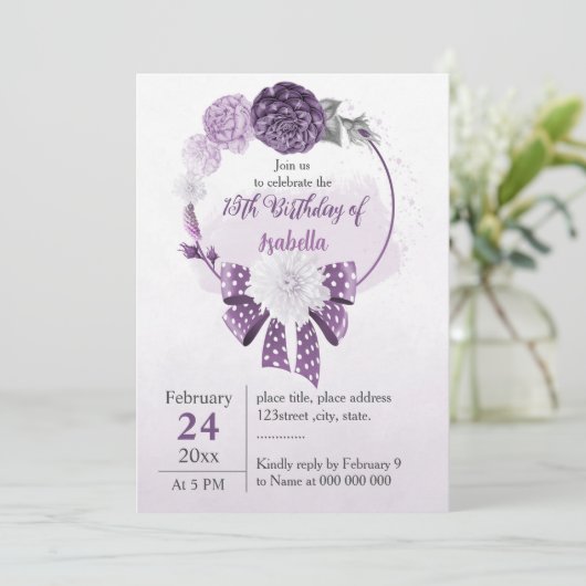 Römisch-violette Blumen botanischer Geburtstag Einladung (Stehend Vorderseite)