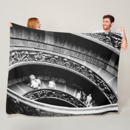 Römische Spiraltreppe aus Schwarz und Weiß Fleecedecke