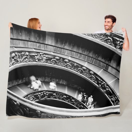 Römische Spiraltreppe aus Schwarz und Weiß Fleecedecke (Beispiel)