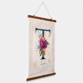 Römischer Blumenmonogramm-Brief T Wandteppich Mit Holzrahmen (Gewinkelt)