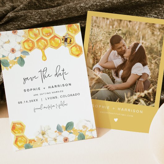 ROMY Rustic White Floral Honey Bee Save the Date Einladung