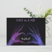 Röntgen-Hände machen Herz Save the Date (Stehend Vorderseite)
