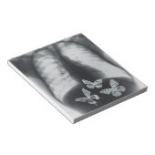 Röntgen von Schmetterlingen im Magen Notizblock (angewinkelt)