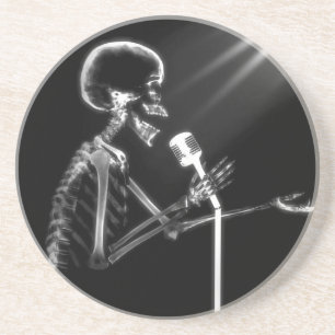 RÖNTGENBLICK-SKELETON GESANG AUF RETRO MIC - B&W SANDSTEIN UNTERSETZER