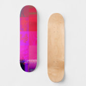 Röntgenmädchen Glitch-Art-Raster Hot Pink Skateboard (Vorderseite)