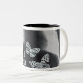 Röntgenstrahl der Schmetterlinge im Magen Zweifarbige Tasse (VorderseiteRechts)