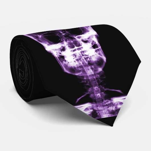 RÖNTGENSTRAHL-VISIONS-SKELETON SCHÄDEL - LILA KRAWATTE (Gerollt)