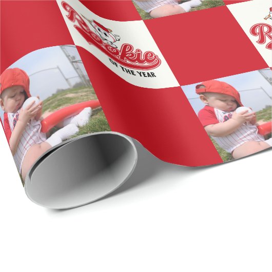 Rookie des Jahres Baseball Geburtstag Personalisie Geschenkpapier (Rolleneckpunkt)