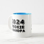Rookie Grandpa-Tasse 2024 Zweifarbige Tasse (Vorderseite Links)
