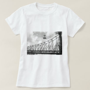 Roosevelt-Insel-Straßenbahn, NYC, analoges (Film) T-Shirt