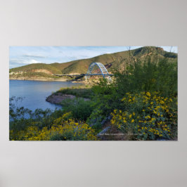 Roosevelt Lake Bridge Arizona Gelbe Wildblumen Poster