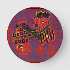 Rooster Scaling a Fish with a Machete Runde Wanduhr