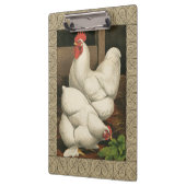 Roosters & Hen außerhalb von Hen House mit weißer Klemmbrett (Links)