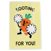 Rooting for you - fröhliche Karottentasche Mittlere Geschenktüte (Vorderseite)