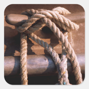 Rope Tied to a Boat Tie Quadratischer Aufkleber
