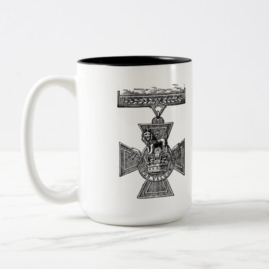 Rorkes Antrieb-Tasse: Bromhead Ausgabe Zweifarbige Tasse (Links)
